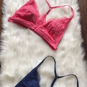 VS: PINK bundle bras